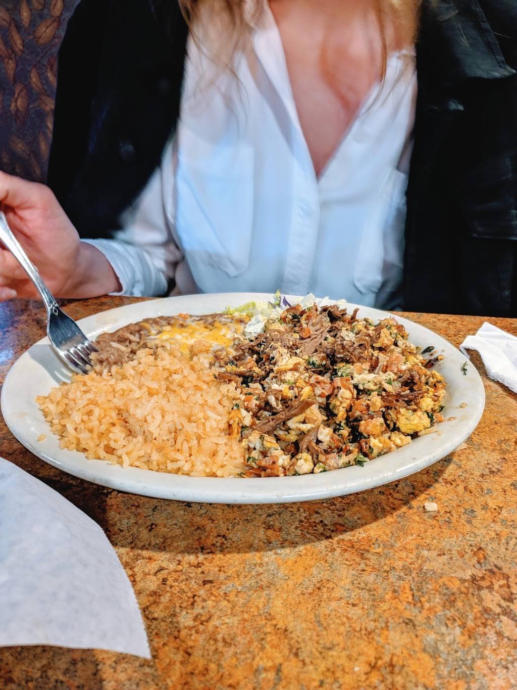 Cucas Mexican Food | restaurant | 2733, 1752 E Lugonia Ave #121, Redlands, CA 92374, USA | 9093891235 OR +1 909-389-1235