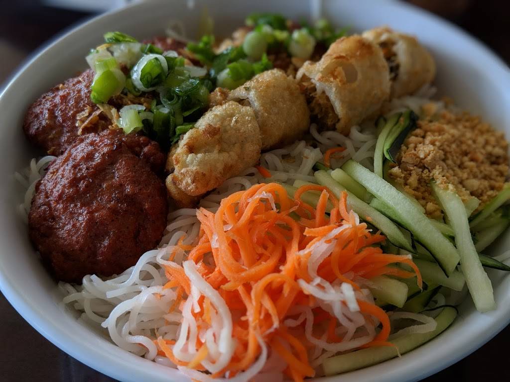 Viet Huong Restaurant | restaurant | 10727 Garvey Ave, El Monte, CA 91733, USA | 6264542590 OR +1 626-454-2590