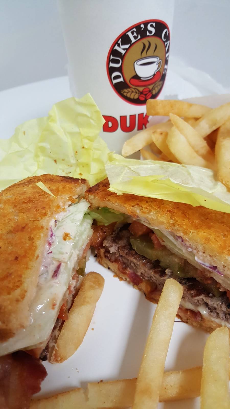 Dukes Cafe | restaurant | 2099 E Orangethorpe Ave, Placentia, CA 92870, USA | 7149837056 OR +1 714-983-7056