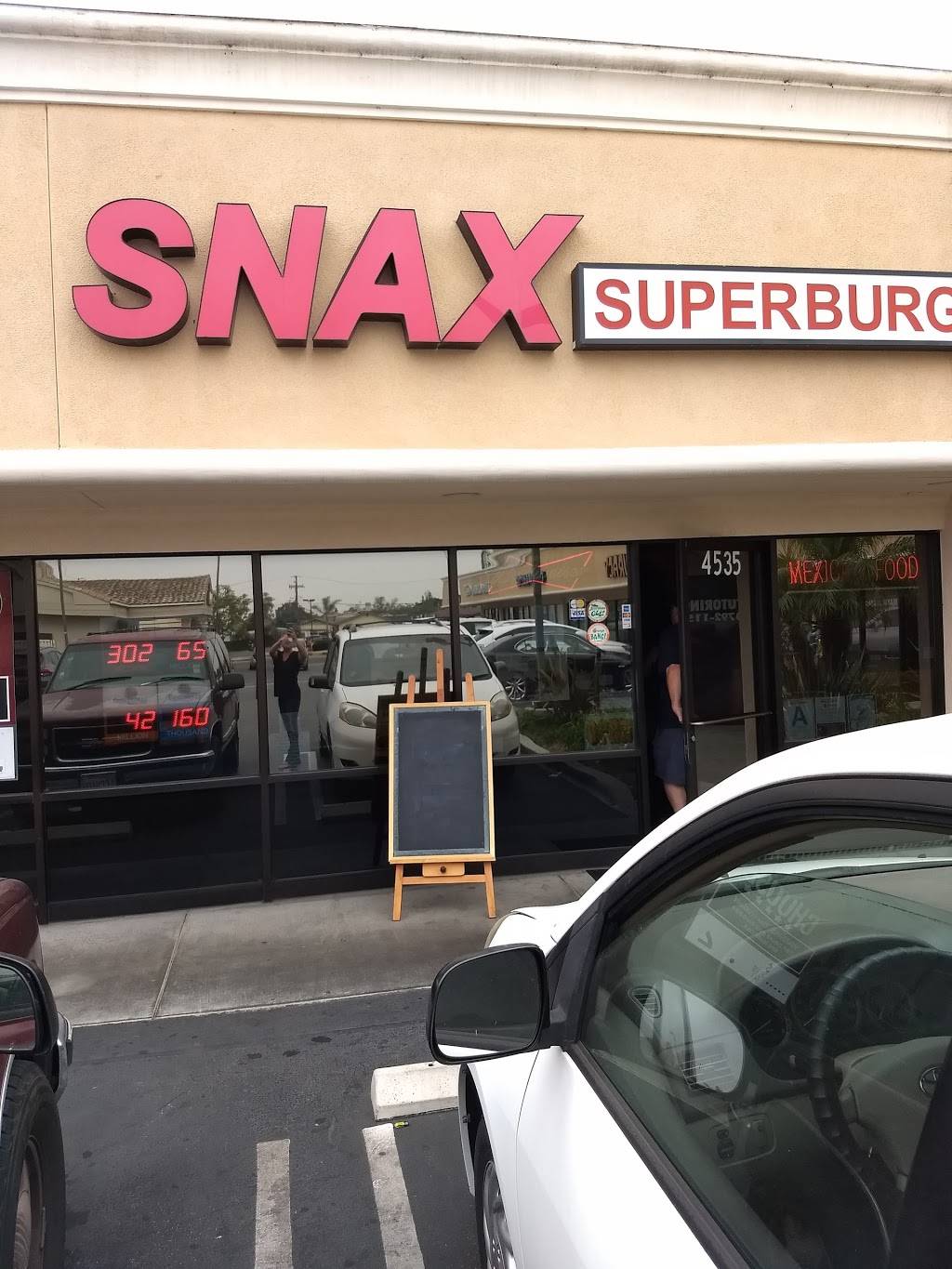 Snax Superburgers | restaurant | 4535 Sepulveda Blvd, Torrance, CA 90505, USA | 3103166631 OR +1 310-316-6631