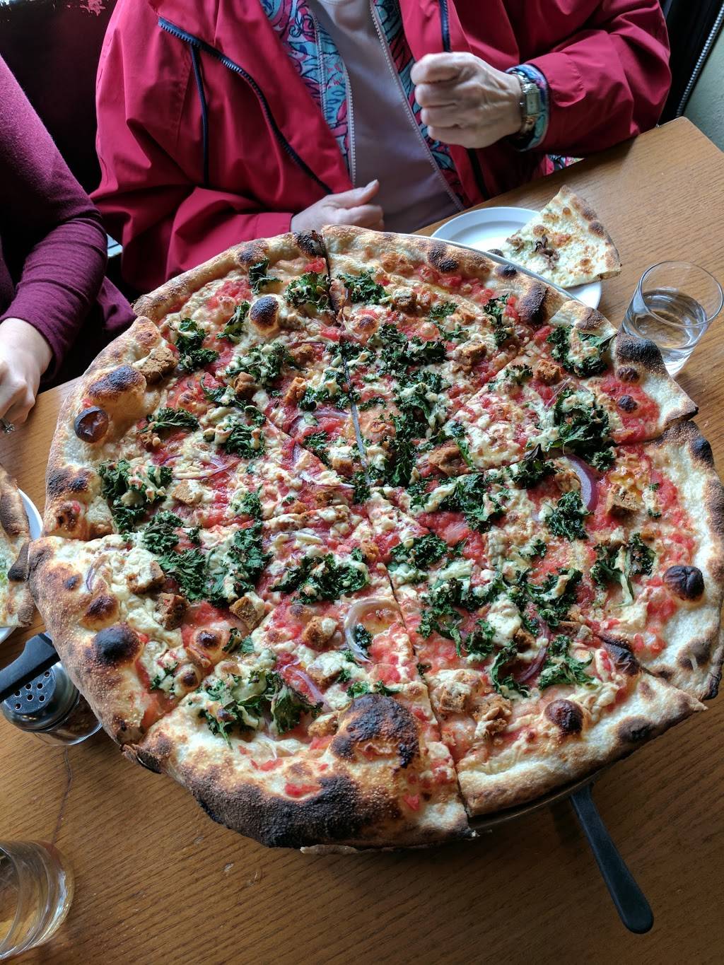 East Glisan Pizza Lounge | restaurant | 8001 NE Glisan St, Portland, OR 97213, USA | 9712794273 OR +1 971-279-4273