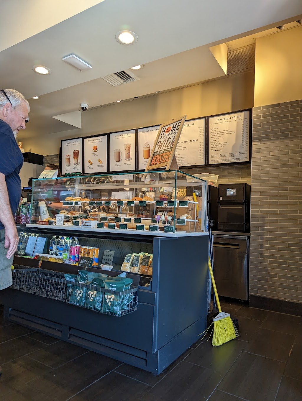 Starbucks | cafe | 155 Lake Blvd E, Redding, CA 96003, USA | 5302463758 OR +1 530-246-3758