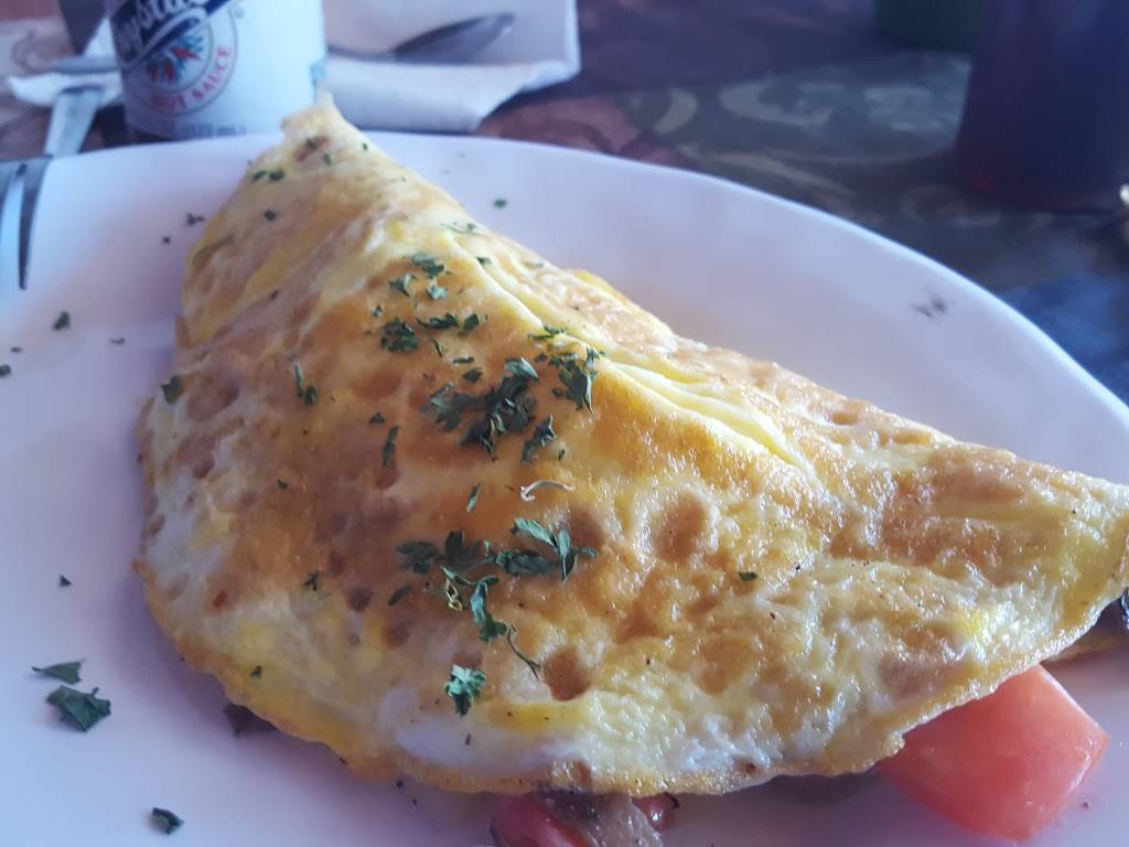 Little Europe | restaurant | 15024 Madeira Way, Madeira Beach, FL 33708, USA | 7273191830 OR +1 727-319-1830