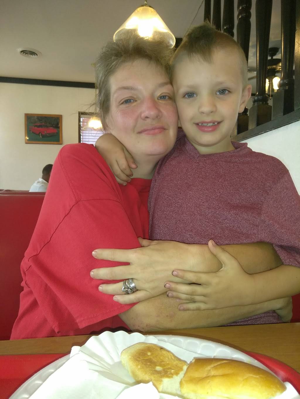 Burger Inn Inc | restaurant | 705 US-25, Greenwood, SC 29646, USA | 8642234491 OR +1 864-223-4491