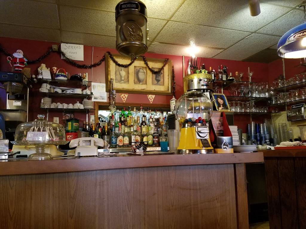 Serras Pizzeria | restaurant | 12218 McKelvey Rd, Maryland Heights, MO 63043, USA | 3147390881 OR +1 314-739-0881