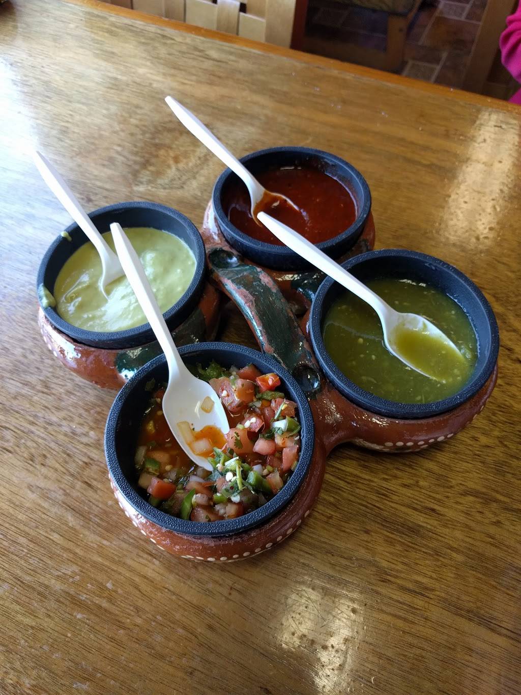 Hacienda Los Gutierrez | restaurant | 640 Gostlin St, Hammond, IN 46327, USA | 2199379902 OR +1 219-937-9902