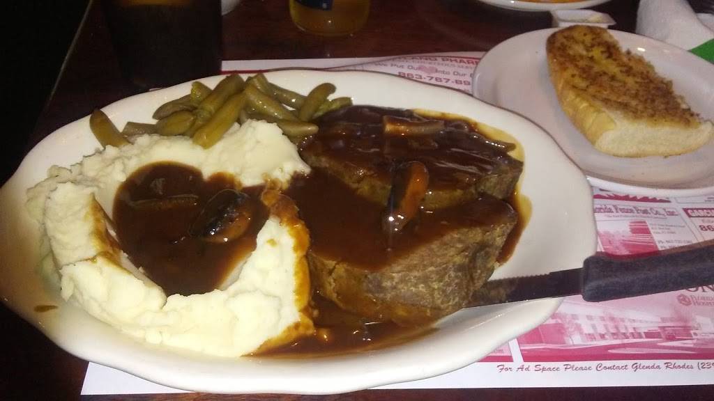 Nicholas Family Restaurant | restaurant | 615 N 6th Ave, Wauchula, FL 33873, USA | 8637732333 OR +1 863-773-2333