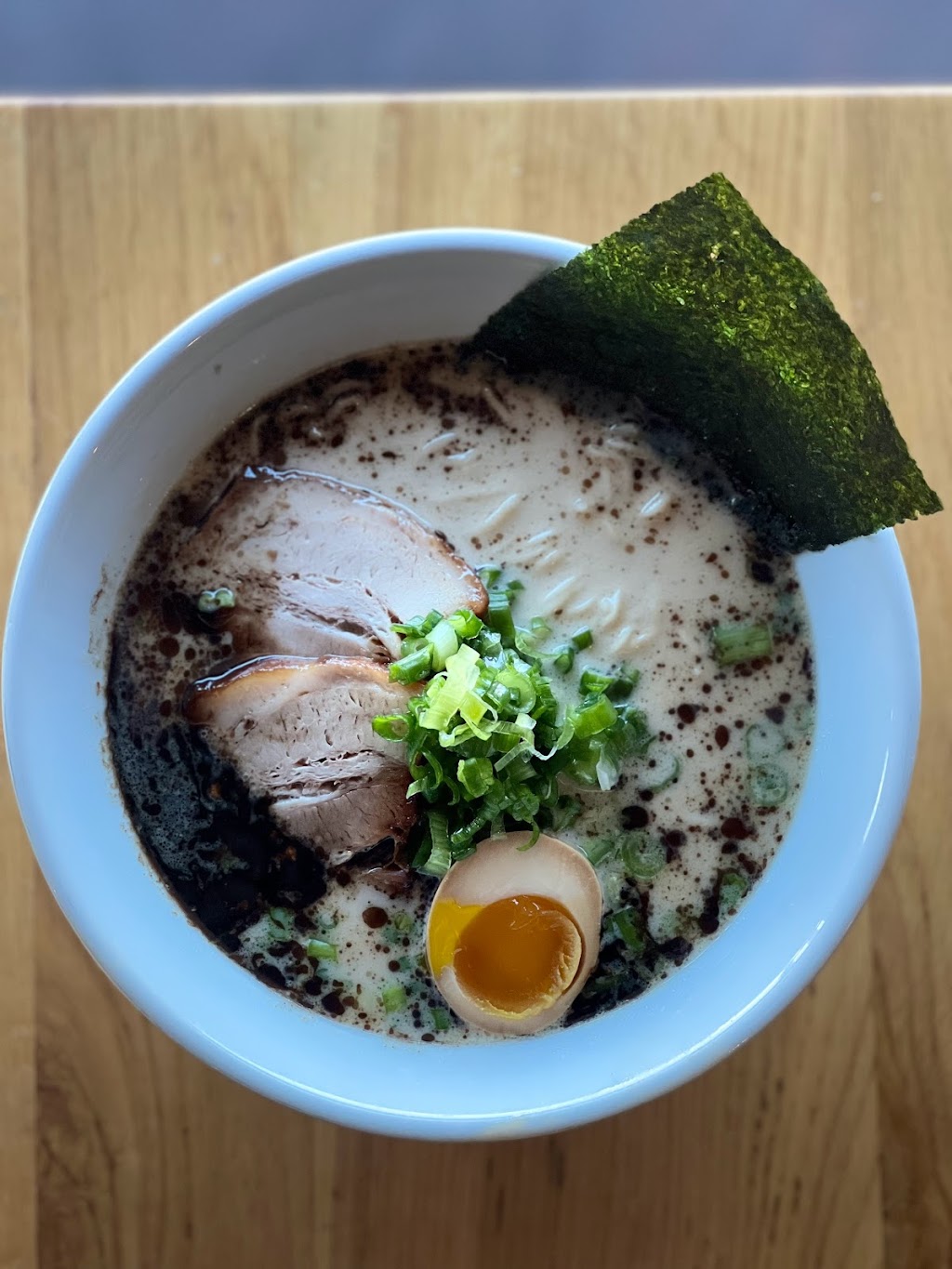 Maru Ramen | restaurant | 21614 Ventura Blvd, Woodland Hills, CA 91364, USA | 7479006001 OR +1 747-900-6001