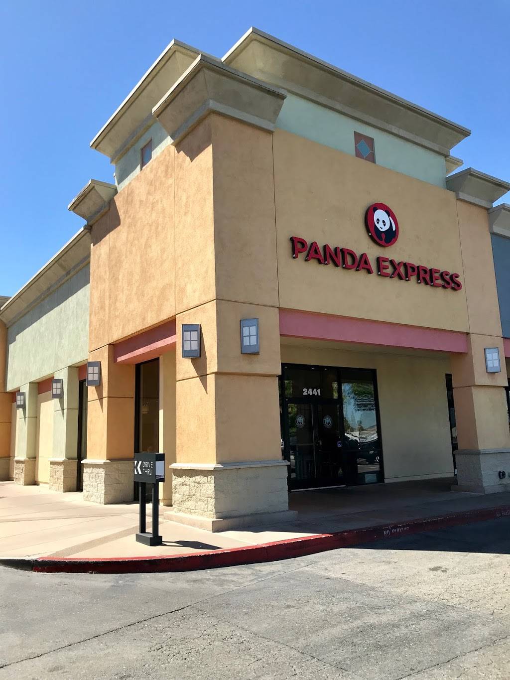 Panda Express | meal takeaway | 2441 Naglee Rd, Tracy, CA 95304, USA | 2098396638 OR +1 209-839-6638