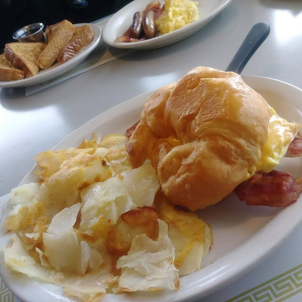 Athens Family Restaurant | restaurant | 5547 N Lovers Lane Rd, Milwaukee, WI 53225, USA | 4144623950 OR +1 414-462-3950