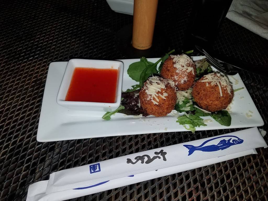 The Artisian + Art and Food Collective | restaurant | 2832 Beach Blvd S, Gulfport, FL 33707, USA | 7273505866 OR +1 727-350-5866