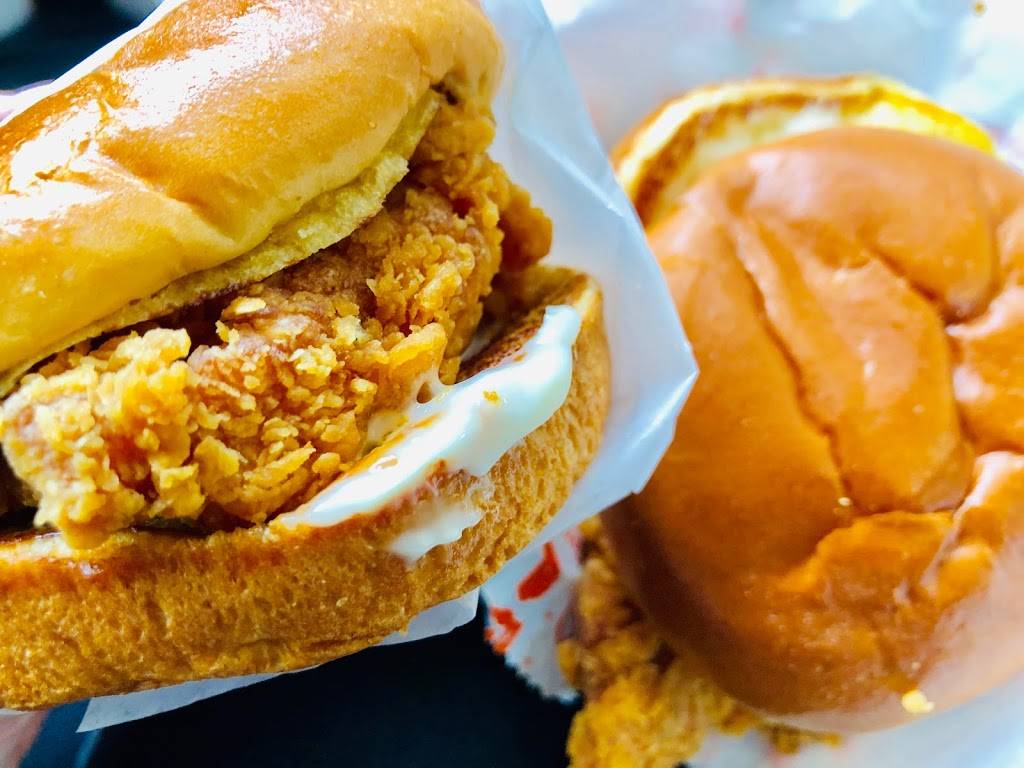 Popeyes Louisiana Kitchen | restaurant | 1426 Fillmore St, San Francisco, CA 94115, USA | 4155671748 OR +1 415-567-1748