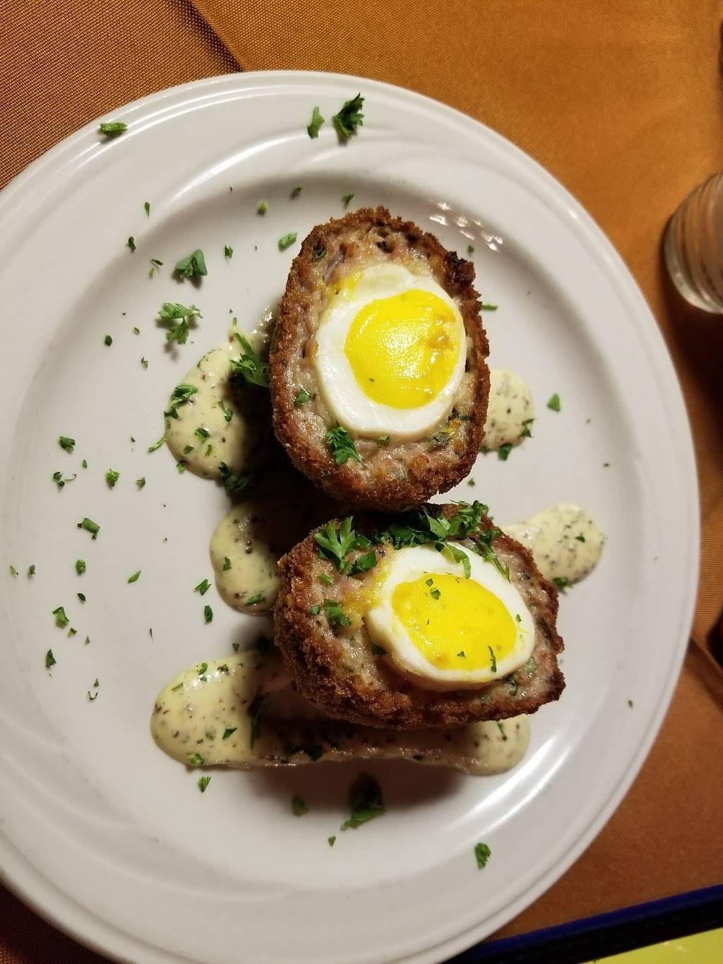 Speckled Hen Cottage Pub | restaurant | 30 S 4th St, Reading, PA 19602, USA | 6106858511 OR +1 610-685-8511