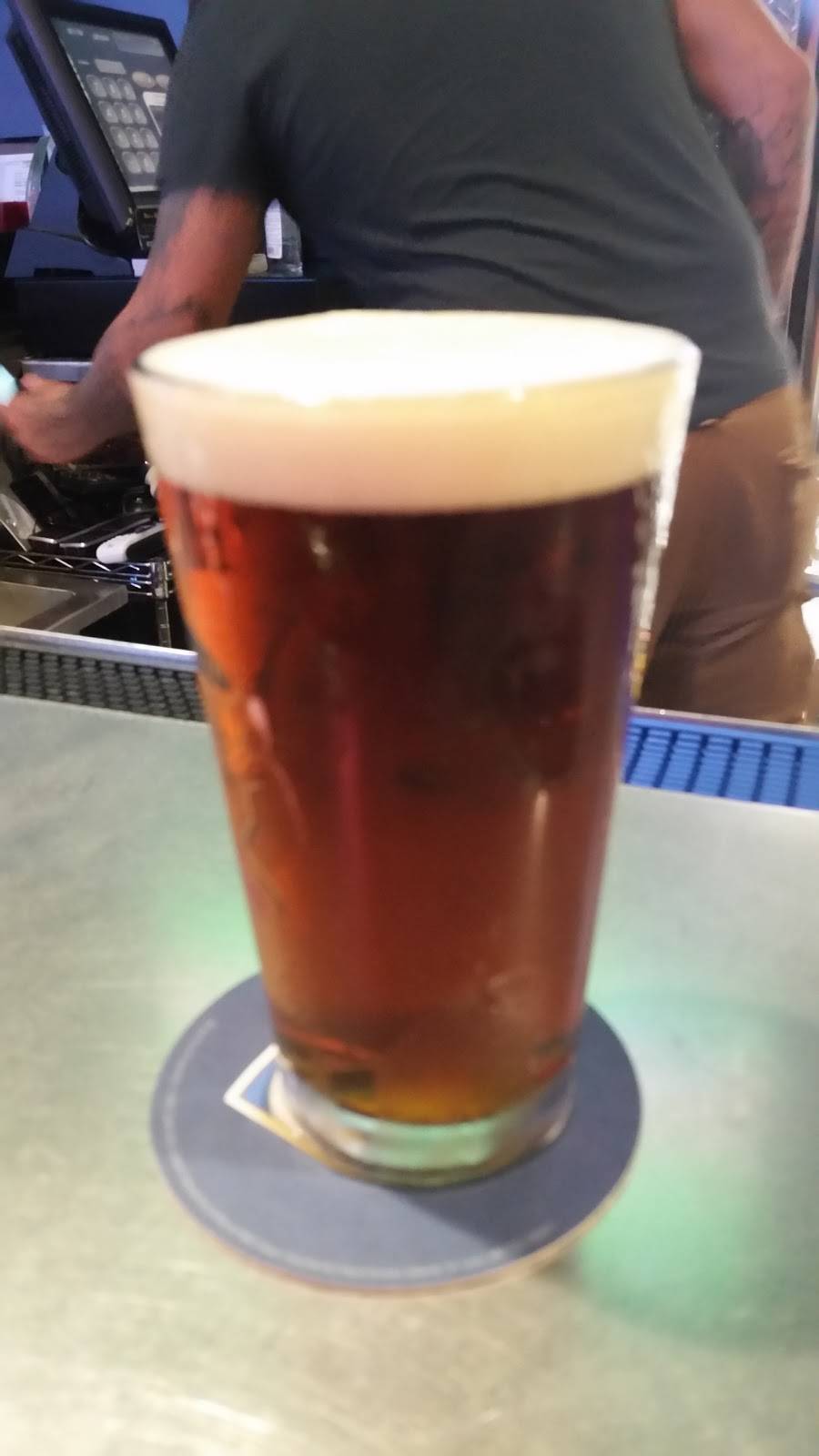 Franklin Street Tavern | restaurant | 2126 W Franklin St, Evansville, IN 47712, USA | 8124011313 OR +1 812-401-1313