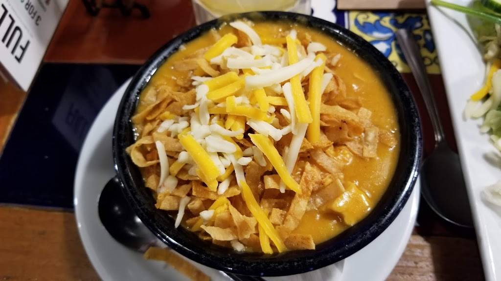 Chilis Grill & Bar | meal takeaway | 1130 S Kirkwood Rd, Kirkwood, MO 63122, USA | 3149848176 OR +1 314-984-8176