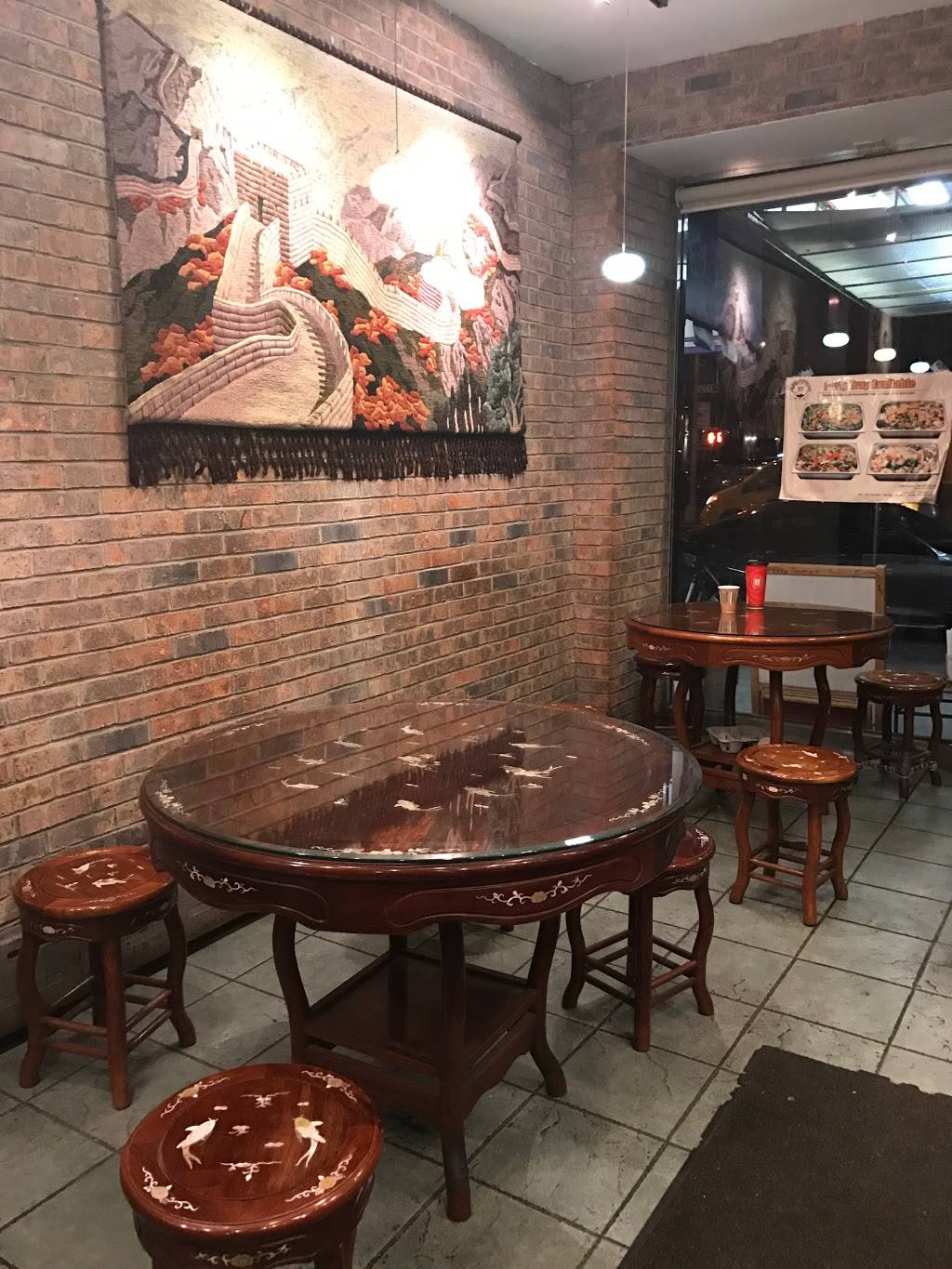 Charley Mom | restaurant | 1580 York Ave, New York, NY 10028, USA | 2124396363 OR +1 212-439-6363