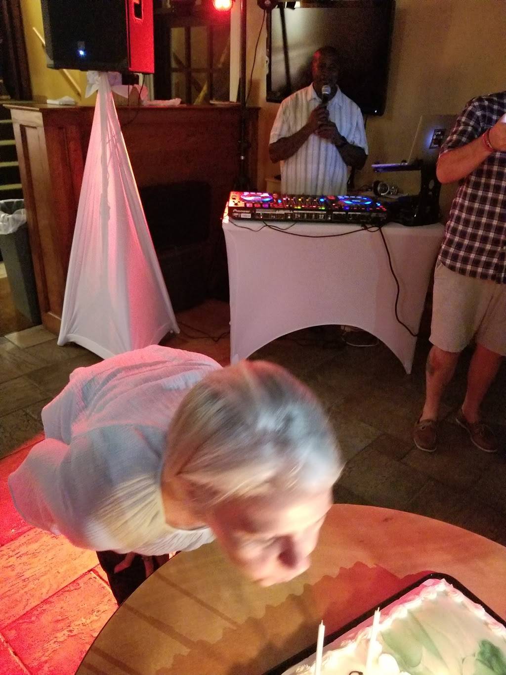 Veranda Cafe | restaurant | 915 Victory Blvd, Staten Island, NY 10301, USA | 7184482233 OR +1 718-448-2233