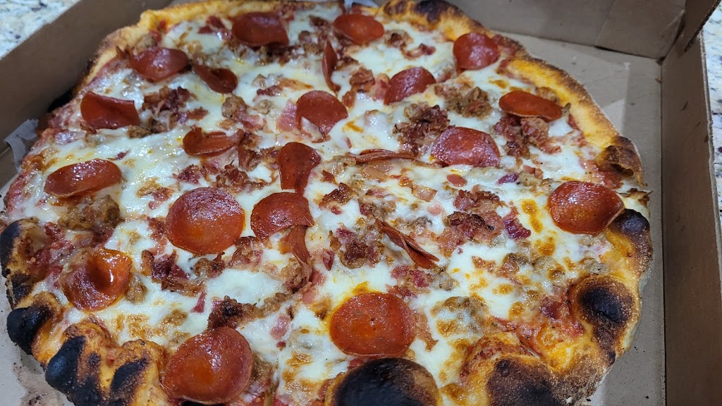 The Bridge Market Pizza & Deli | restaurant | 118 Fort Hill Rd #4335, Groton, CT 06340, USA | 8603331692 OR +1 860-333-1692