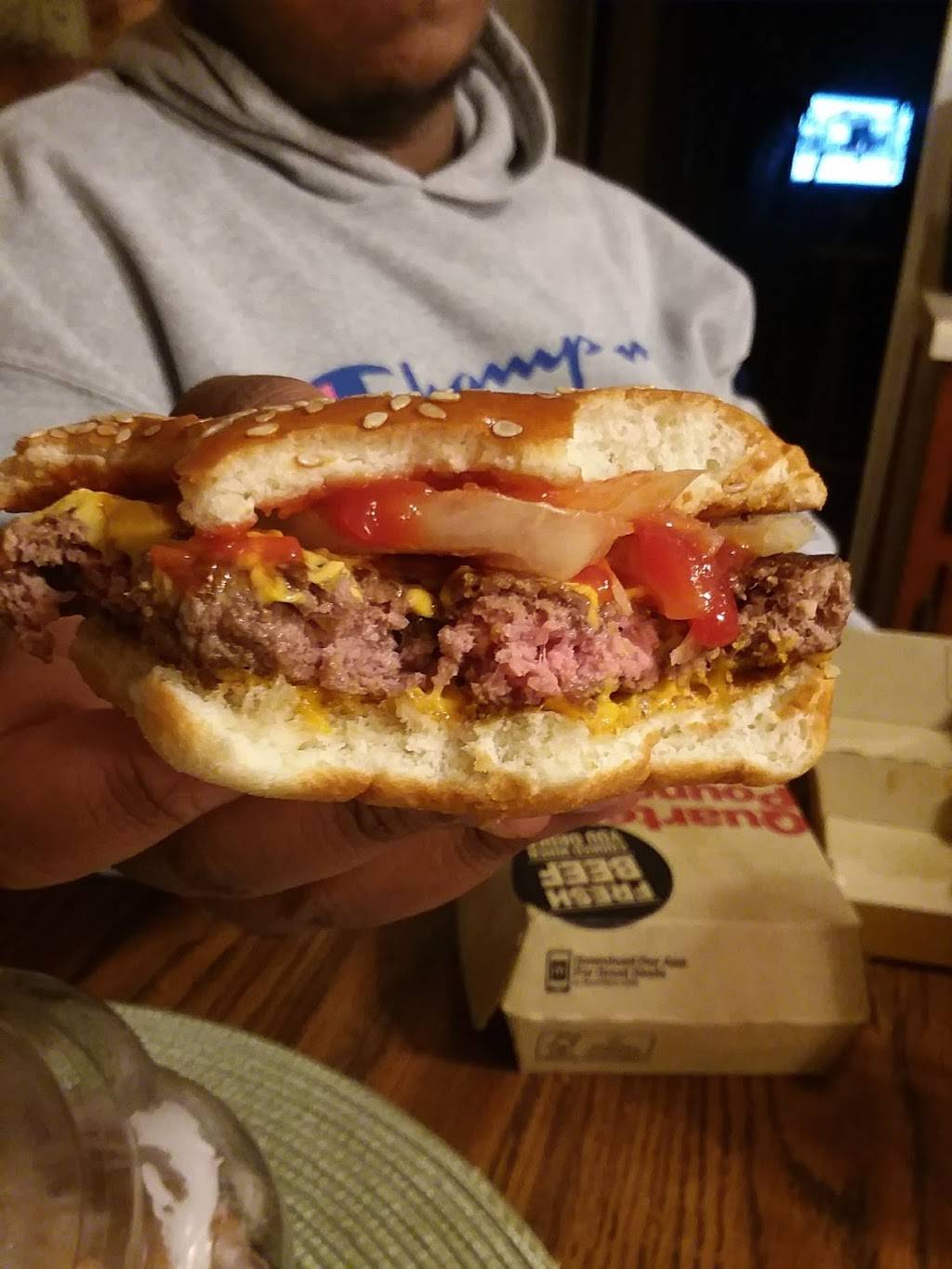 McDonalds | cafe | 809 Boston Rd, Springfield, MA 01109, USA | 4137832328 OR +1 413-783-2328