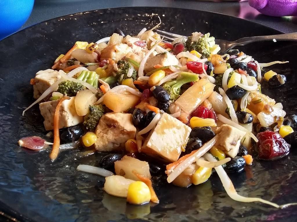 HuHot Mongolian Grill | restaurant | 110 N Wisconsin Dells Pkwy, Lake Delton, WI 53940, USA | 6082530775 OR +1 608-253-0775