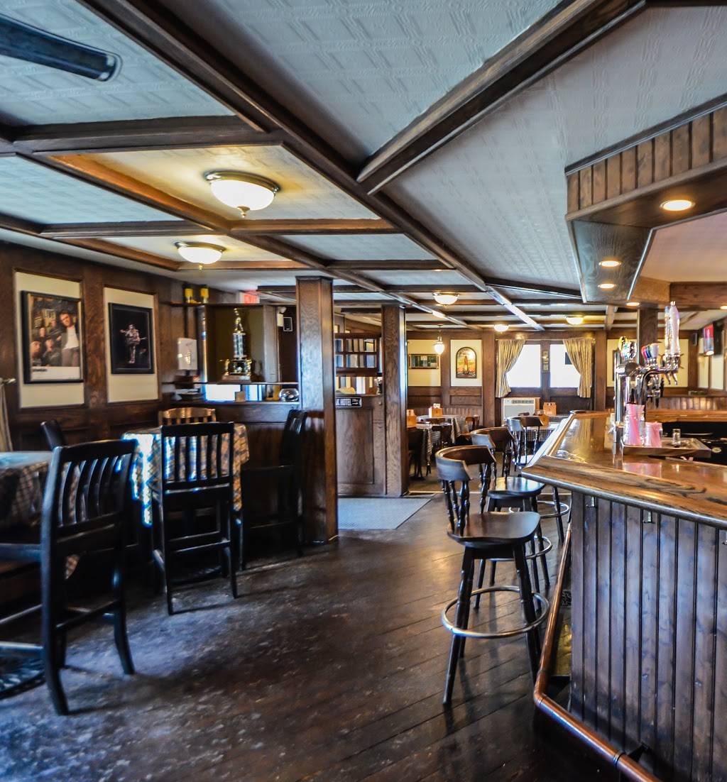 Black Pearl Pub | restaurant | 705 Fanshawe Park Rd W, London, ON N6G 5B4, Canada | 5196014782 OR +1 519-601-4782