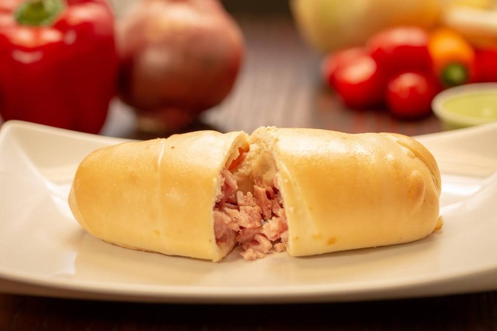 Gusticos Bistro | restaurant | 2249 W Hillsboro Blvd, Deerfield Beach, FL 33442, USA | 9544820823 OR +1 954-482-0823