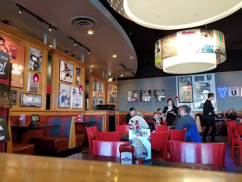 Red Robin Gourmet Burgers and Brews | restaurant | 10005 NE Cascades Pkwy ste a, Portland, OR 97220, USA | 5032874699 OR +1 503-287-4699