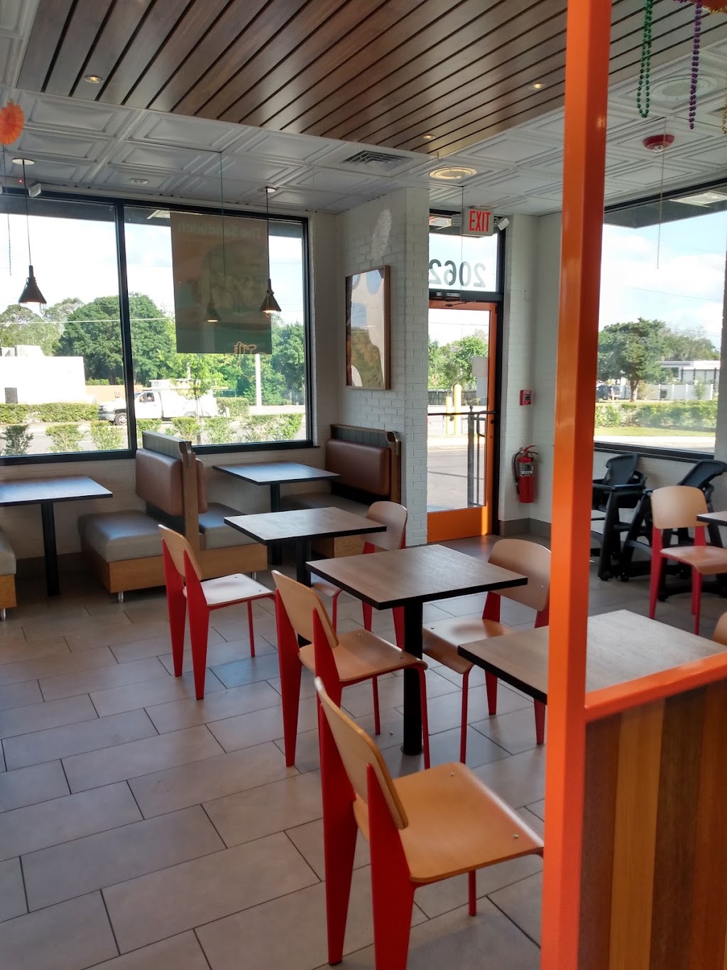 Popeyes Chicken | restaurant | 2062 FL-19, Tavares, FL 32778, USA | 3522537000 OR +1 352-253-7000