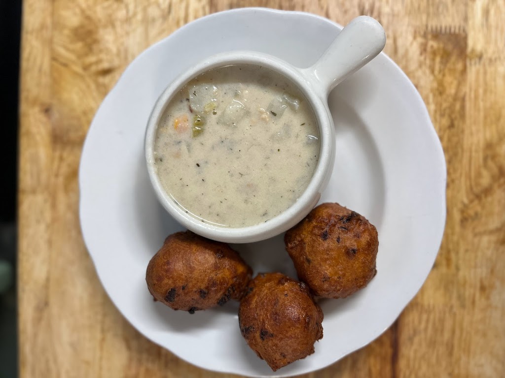 Blue Point Restaurant | restaurant | 6 Dayton St, Acushnet, MA 02743, USA | 7743926611 OR +1 774-392-6611