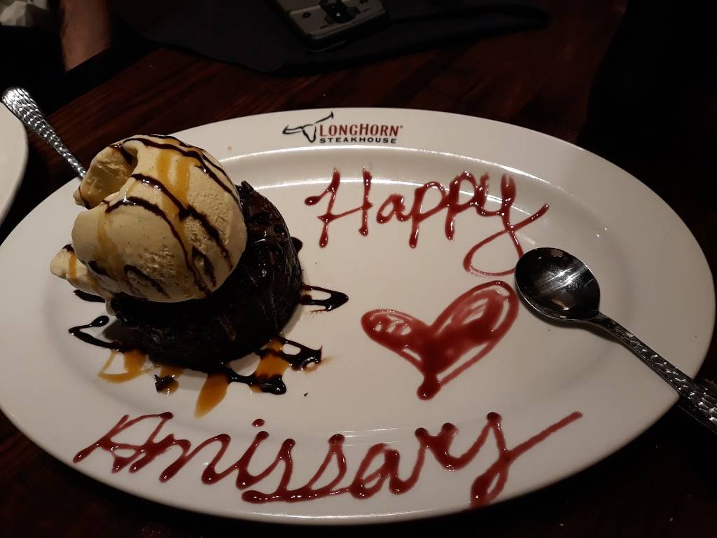 LongHorn Steakhouse | meal takeaway | 7740 Kingston Pike, Knoxville, TN 37919, USA | 8656938700 OR +1 865-693-8700