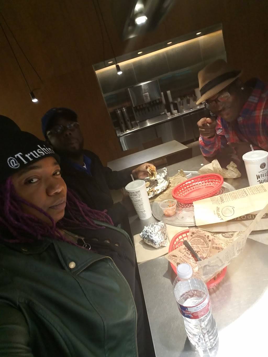 Chipotle Mexican Grill | restaurant | 2391 N Hwy 67, Florissant, MO 63033, USA | 3142815692 OR +1 314-281-5692