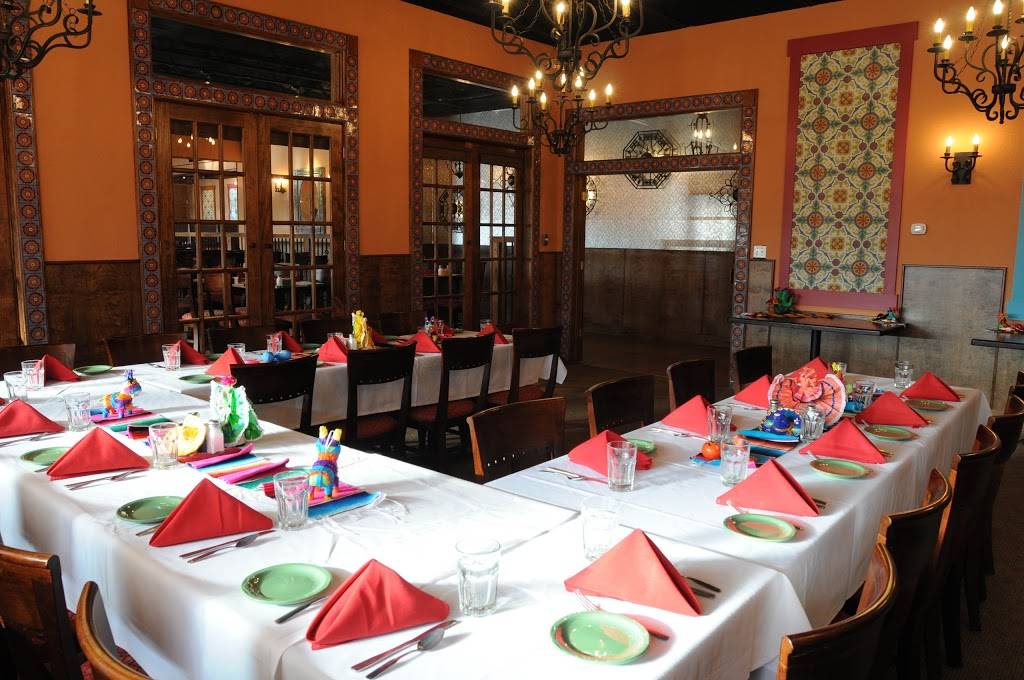 La Fonda | restaurant | 8633 Crownhill Blvd, San Antonio, TX 78209, USA | 2108244231 OR +1 210-824-4231