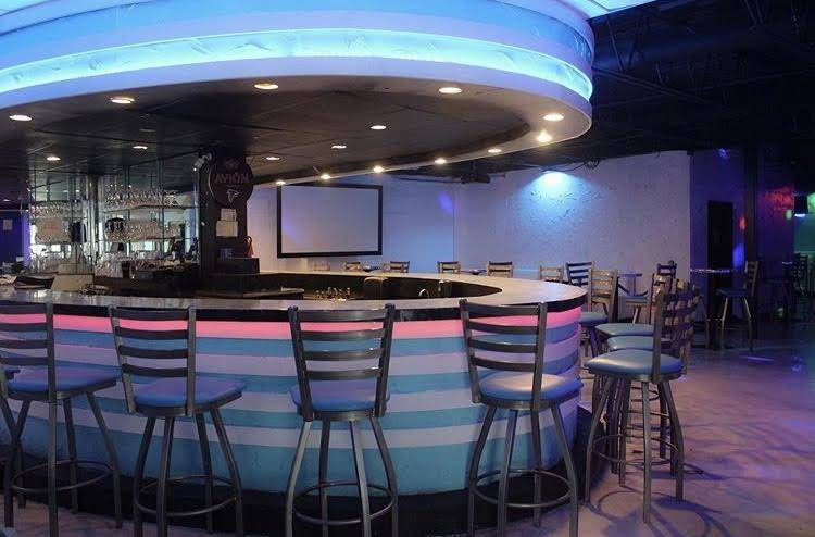 Oceans Nightclub | restaurant | 2865 Donald Lee Hollowell Pkwy NW, Atlanta, GA 30318, USA | 4704390411 OR +1 470-439-0411