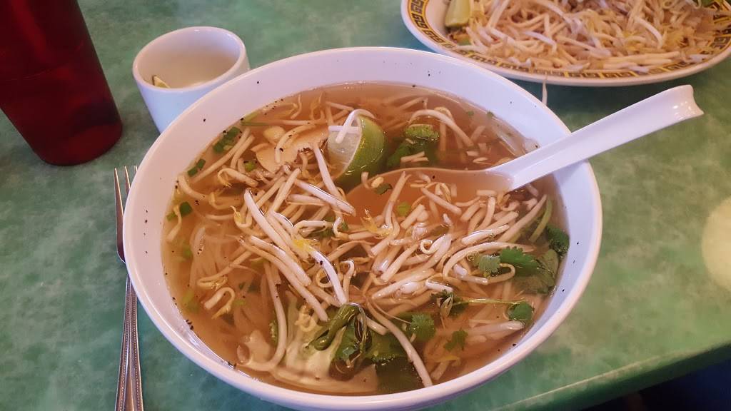Pho Sure | restaurant | 8822 Huebner Rd, San Antonio, TX 78240, USA | 2105897967 OR +1 210-589-7967