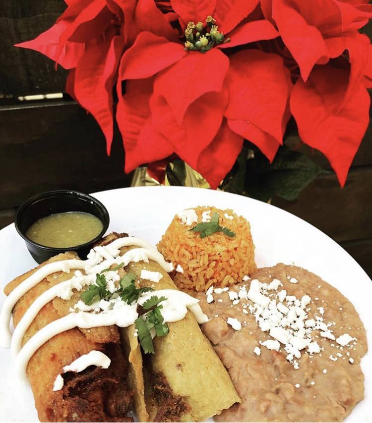 El Indio Botanas y Cerveza | restaurant | 309 W 3rd St, Santa Ana, CA 92701, USA | 7145477868 OR +1 714-547-7868