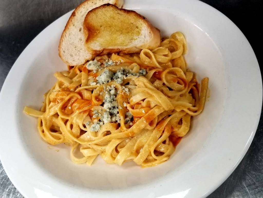 Narrow Bridge Brewhouse | restaurant | 2840 Shawano Ave, Green Bay, WI 54313, USA | 9203934015 OR +1 920-393-4015