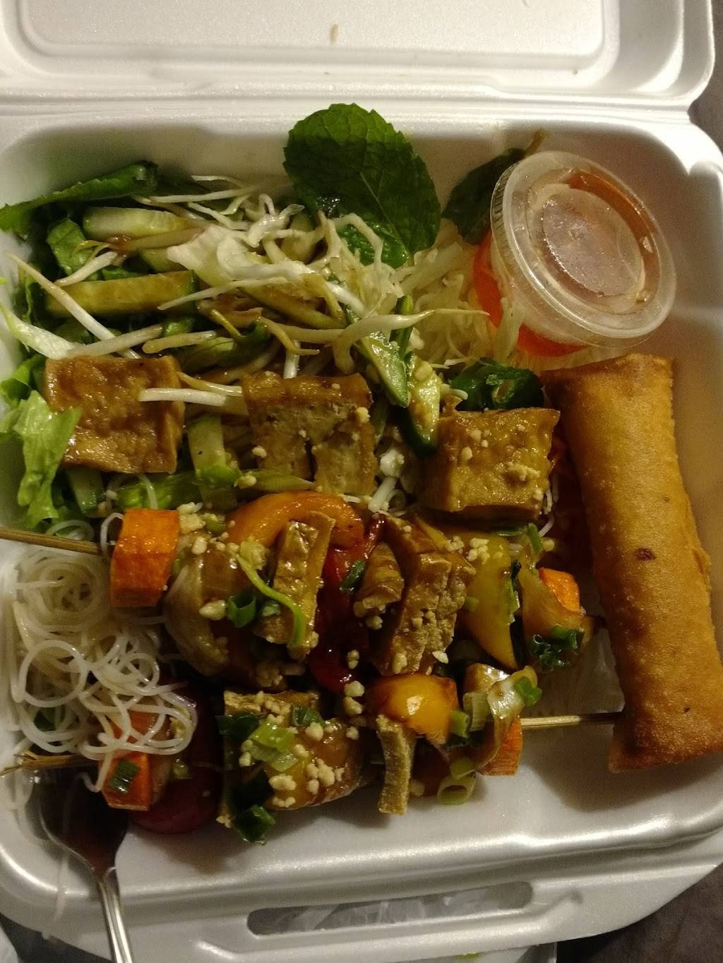 Hanhs Kitchen | restaurant | 332 Erie St, Stratford, ON N5A 2N2, Canada | 5192720298 OR +1 519-272-0298