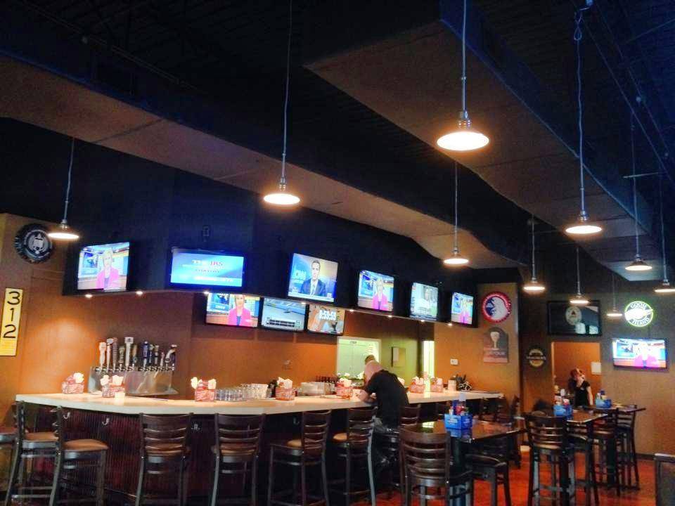 BrewTown Burgers | restaurant | 19255 N Dale Mabry Hwy, Lutz, FL 33548, USA | 8139297729 OR +1 813-929-7729