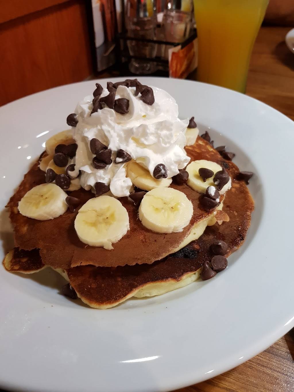 Dennys | restaurant | 795 E Prosperity Ave, Tulare, CA 93274, USA | 5596861920 OR +1 559-686-1920