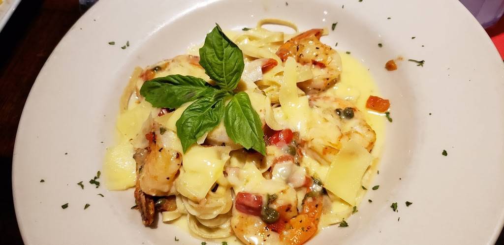 Sharkys Seagrill | restaurant | 2519 Gulf Dr N, Bradenton Beach, FL 34217, USA | 9417799151 OR +1 941-779-9151