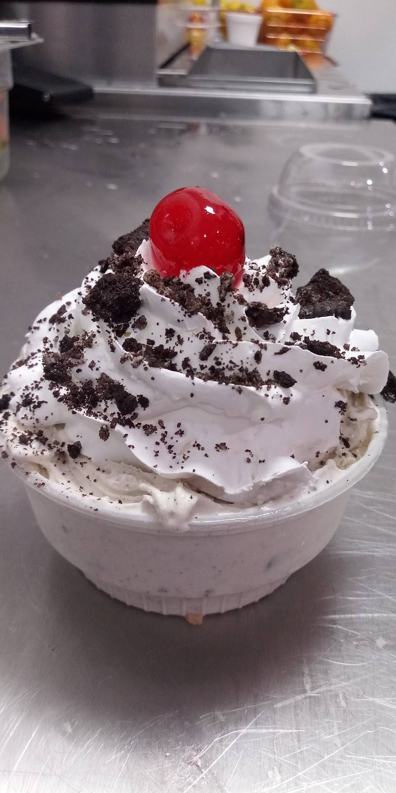 Hwy 55 Burgers Shakes & Fries | restaurant | 7600 Kingston Pike, Knoxville, TN 37919, USA | 8653335085 OR +1 865-333-5085