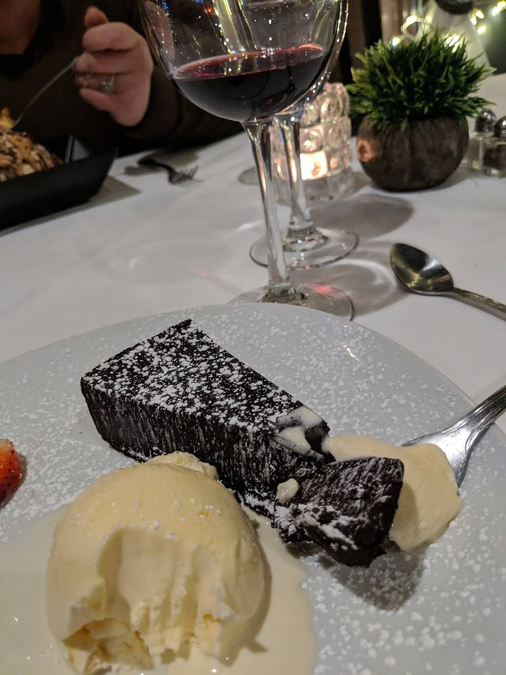 Melissa’s @ 407 Main | restaurant | 407 Main St, Stoneham, MA 02180, USA | 7814387243 OR +1 781-438-7243