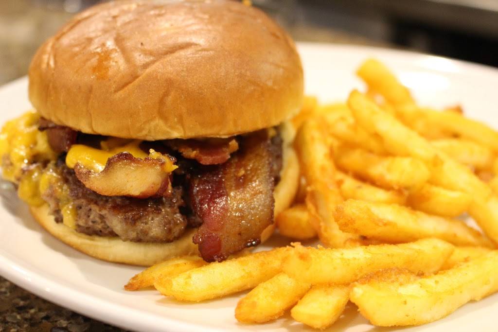 Bloomingdale Cafe | restaurant | 24W507 Lake St, Roselle, IL 60172, USA | 6303512225 OR +1 630-351-2225