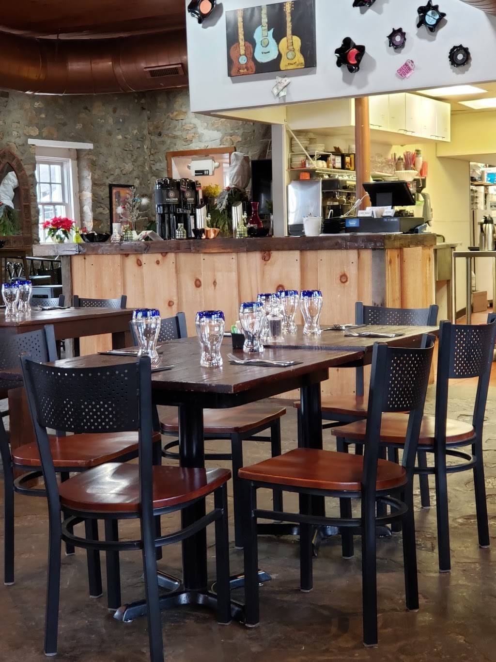 Stone House Grille | restaurant | 1300 Hares Hill Rd, Kimberton, PA 19442, USA | 6109331147 OR +1 610-933-1147