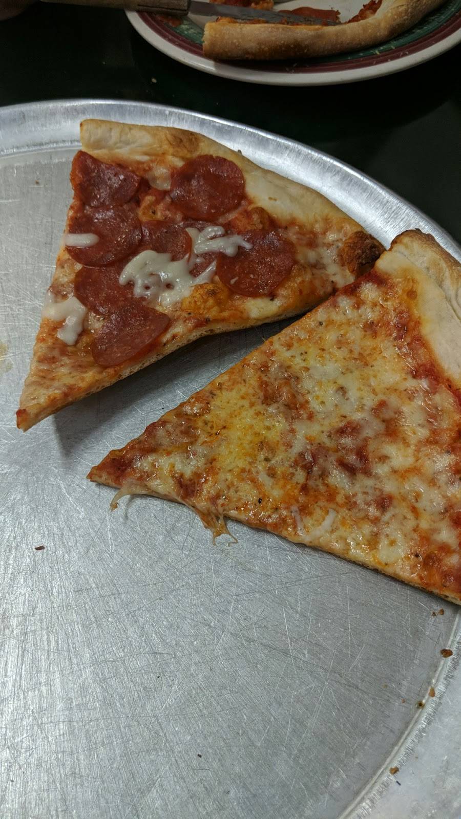 Mama Mias Pizza | restaurant | 720 9th St N, Naples, FL 34102, USA | 2392622823 OR +1 239-262-2823