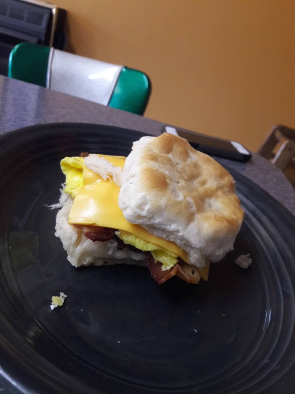 Dixie Diner | restaurant | 1724 Brevard Rd, Hendersonville, NC 28791, USA | 8286975025 OR +1 828-697-5025