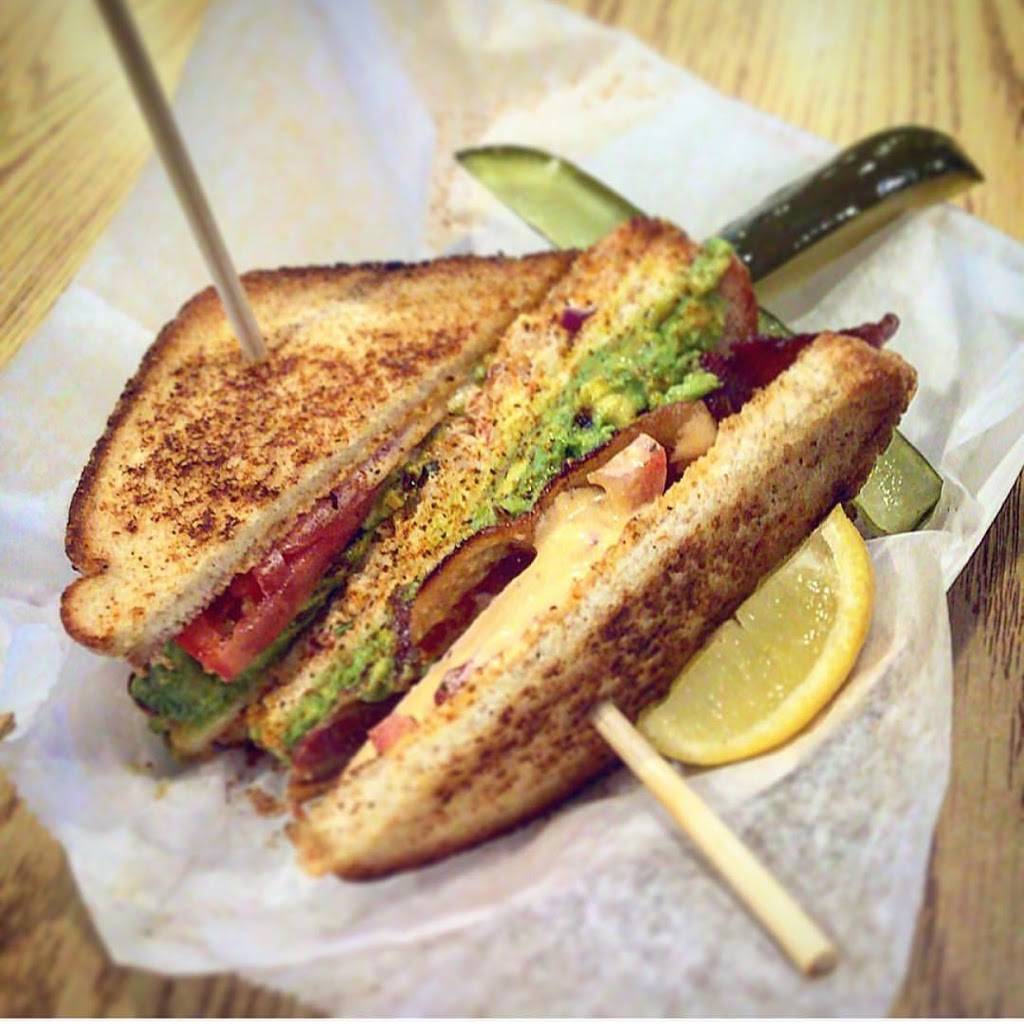 Liberty Rock Tavern | restaurant | 229 Bridgeport Ave, Milford, CT 06460, USA | 2032833485 OR +1 203-283-3485