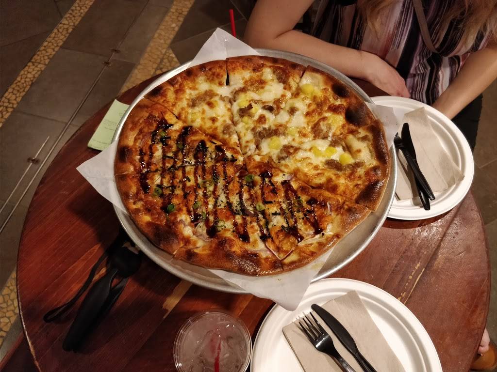Hapas Pizza | restaurant | 2255 Kalakaua Ave, Honolulu, HI 96815, USA | 8089318392 OR +1 808-931-8392
