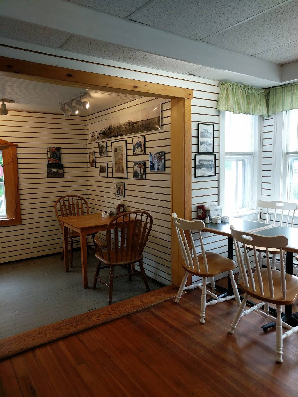 Island Scoop | restaurant | 79 North Rd, Jamestown, RI 02835, USA | 4015600223 OR +1 401-560-0223