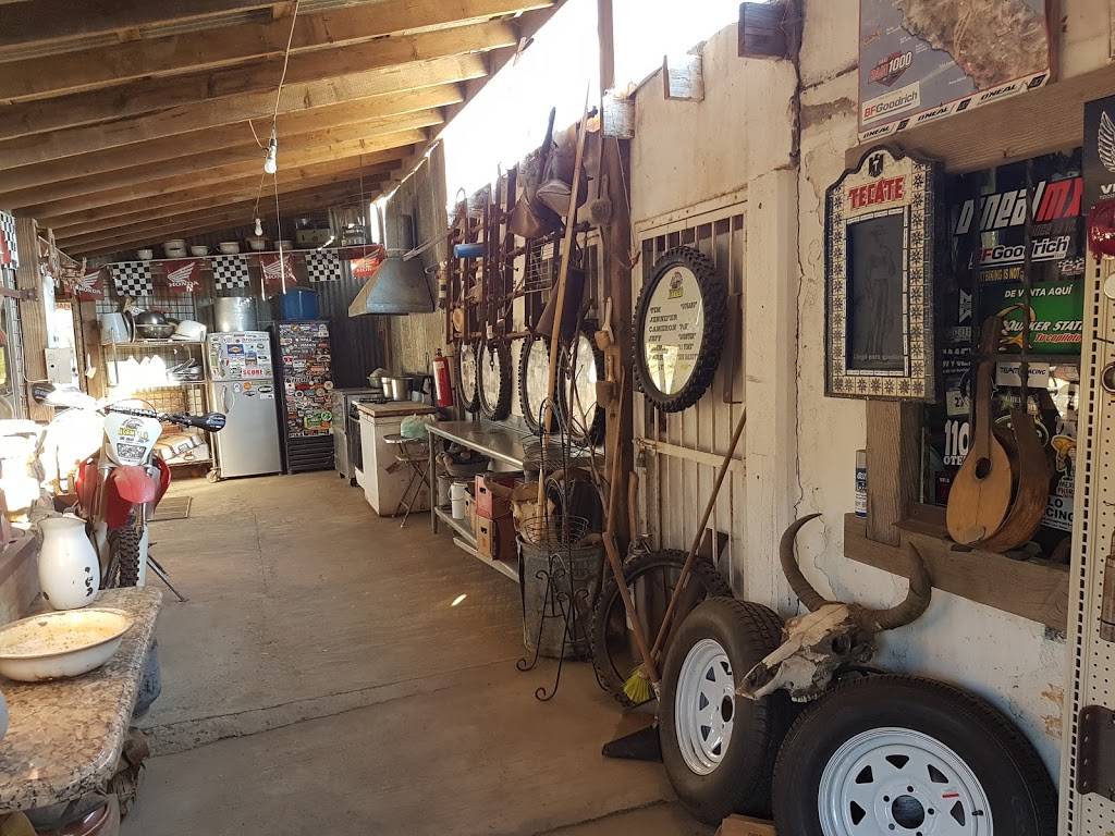 Restaurante Acambaro | restaurant | Km. 40.5, Carr. Transpeninsular, La Grulla, B.C., Mexico | 016469473810 OR +52 646 947 3810